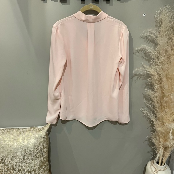Aritzia Babaton blouse light pink size XS - Picture 3 of 6